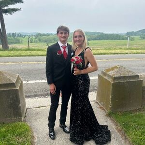 Black sparkled prom dress